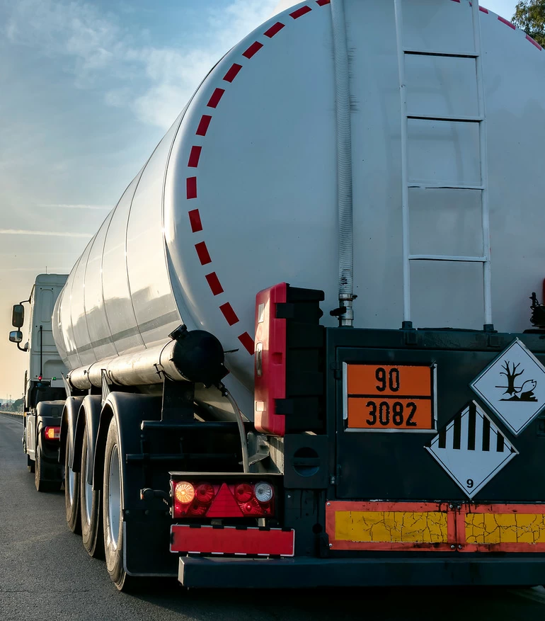 Rispetta le norme ADR e lavora senza rischi